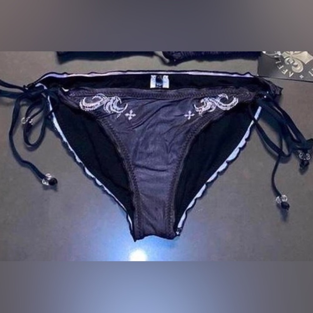 ISO affliction black, black premium, fleur de lis bikini bottom black and white